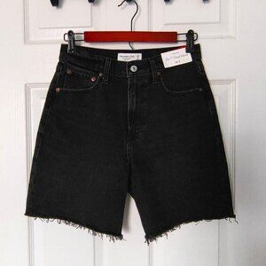 Abercrombie & Fitch | The 7" Dad Short High Rise | 26/2 NWT